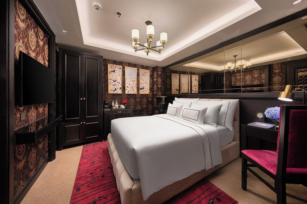 Premium bedding, down duvets, memory-foam beds, minibar