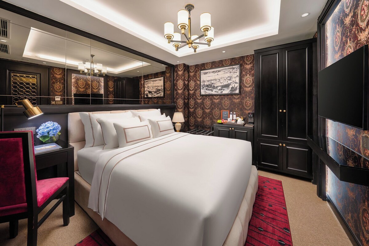 Premium bedding, down duvets, memory-foam beds, minibar