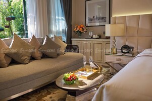 Phòng đôi Premium | Bộ trải giường bằng vải Frette của Ý, bộ đồ giường cao cấp 