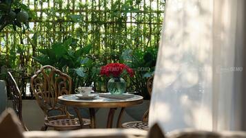 Premium Double Room | Frette Italian sheets, premium bedding, down comforters