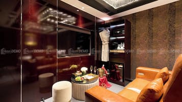 Executive Room | Frette Italian sheets, premium bedding, down comforters