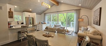 Muskoka River Retreat - Where Nature Meets Elevated Comfort