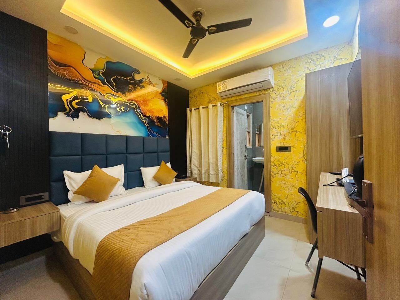 Luksus-dobbeltrom | Skrivebord for bærbar PC, wi-fi (inkludert) og sengetøy