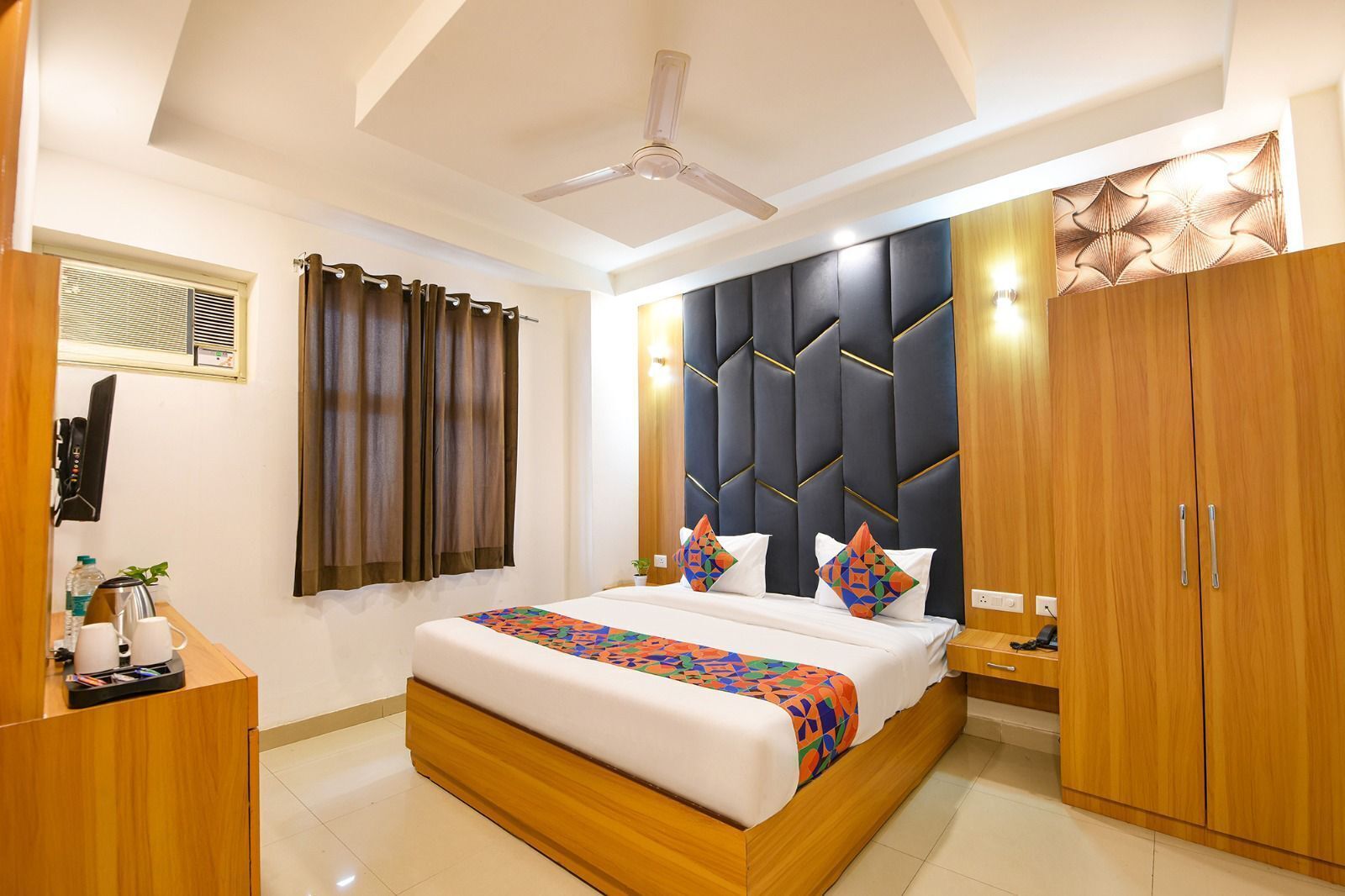 Luksus-dobbeltrom | Skrivebord for bærbar PC, wi-fi (inkludert) og sengetøy