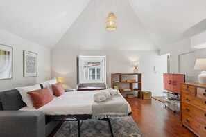 1 chambre, fer et planche à repasser, accès Internet, draps fournis