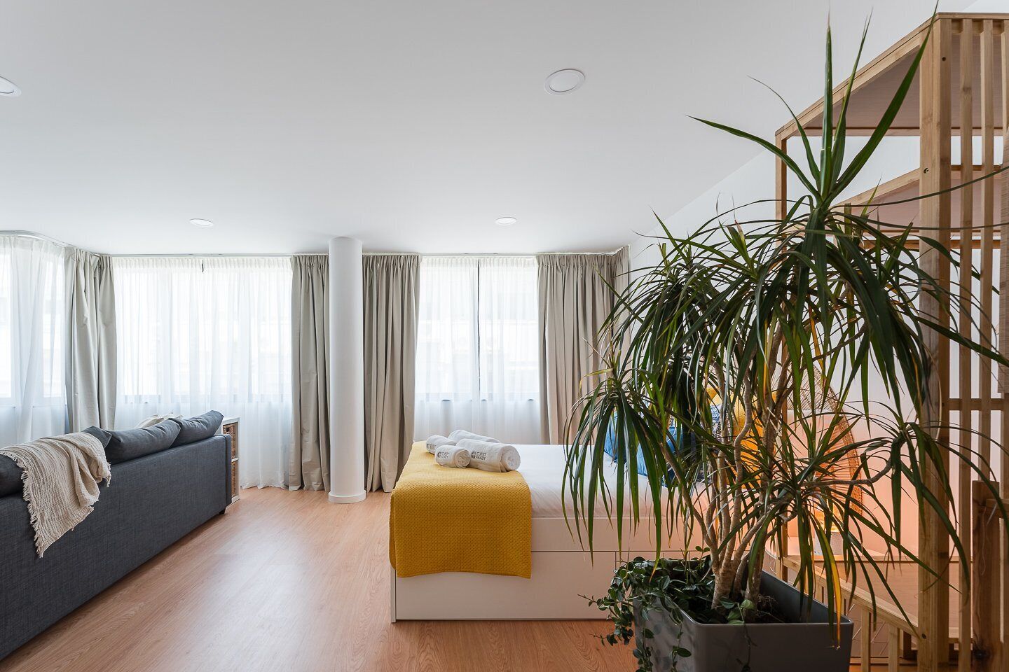 Strykejern/-brett, internettilgang og sengetøy