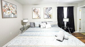 3 bedrooms, desk, iron/ironing board, free WiFi