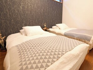 Free WiFi, bed sheets