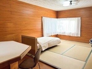 4 bedrooms, desk, free WiFi, bed sheets - Rent the whole house Limited to one group per day A detached house of about 223m maximum 12 peo / Kushima Miyazaki (Kushima)