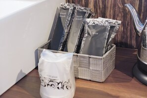 Secador de pelo y toallas