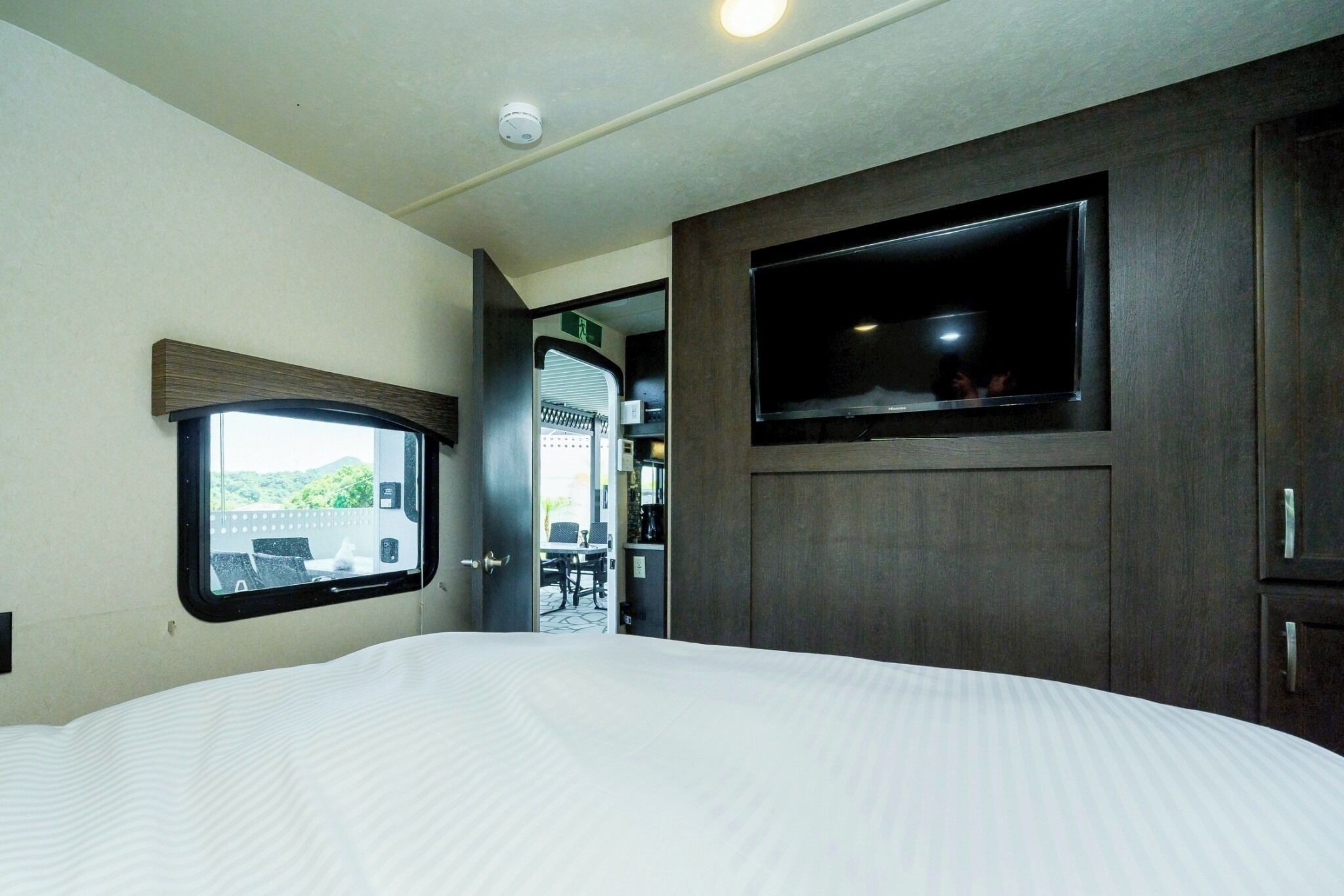 1 dormitorio, escritorio, wifi gratis y ropa de cama