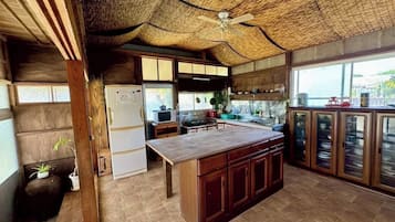 Fridge, microwave, stovetop, cookware/dishes/utensils