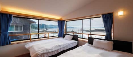 Desk, free WiFi, bed sheets