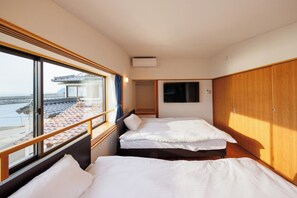 1 bedroom, desk, free WiFi, bed sheets