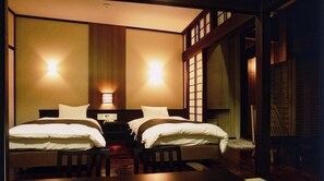 1 bedroom, desk, free WiFi, bed sheets