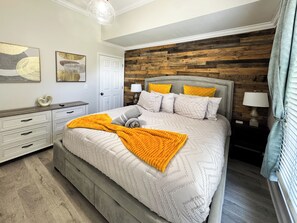 4 bedrooms, iron/ironing board, free WiFi, bed sheets