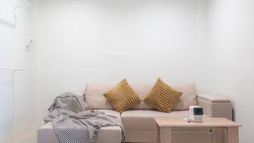 Family Junior Suite | Blackout curtains, iron/ironing board, free WiFi