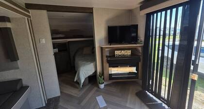Catchin` Rays Camper NTB