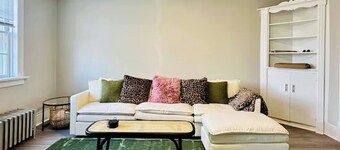 Welcome to your perfect home away from home in the heart of the city!