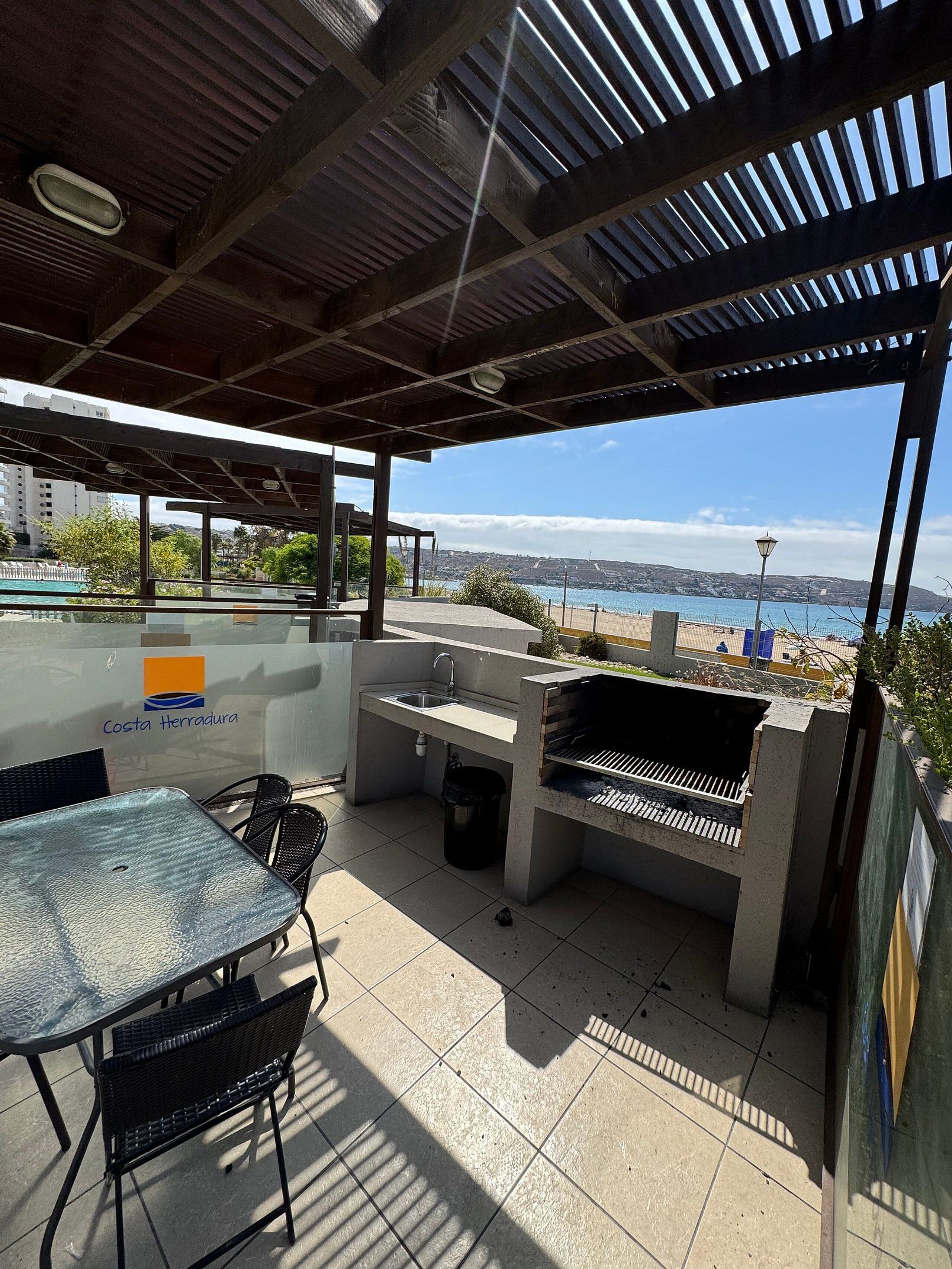Apartment | Outdoor dining