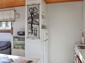 Inside other - Mukalilla, paritalo sis loppusiivouksen by Interhome (Hyrynsalmi)