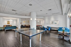 Unclassified image, 4 of 49, button