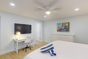 2 bedrooms, iron/ironing board, free WiFi