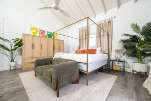 4 bedrooms, desk, iron/ironing board, free WiFi - Luxury Oceanview Villa with Pool and Spacious Deck (Lovenlund)