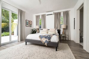 4 bedrooms, desk, iron/ironing board, free WiFi