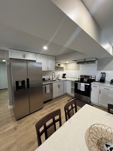 Charming 2-bed, 2 full bath lower level studio with WiFi, AC in Ardmore