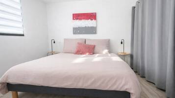 3 chambres, fer et planche à repasser, Wi-Fi gratuit, draps fournis