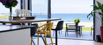 Villa with panoramic sea view and beach 100m away