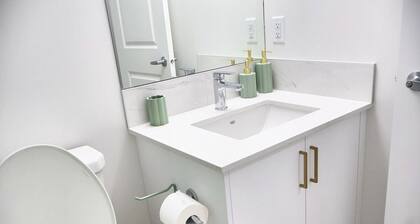 Cozy and Serene 2BR Apartment-Perfect getaway in Calgary!