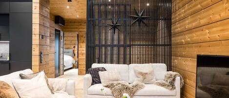 5 Schlafzimmer, Schreibtisch, Bügeleisen/Bügelbrett, Reisekinderbett