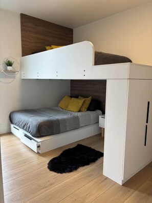 3 Schlafzimmer, Schreibtisch, kostenloses WLAN, Bettwäsche