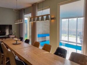 تناول الطعام