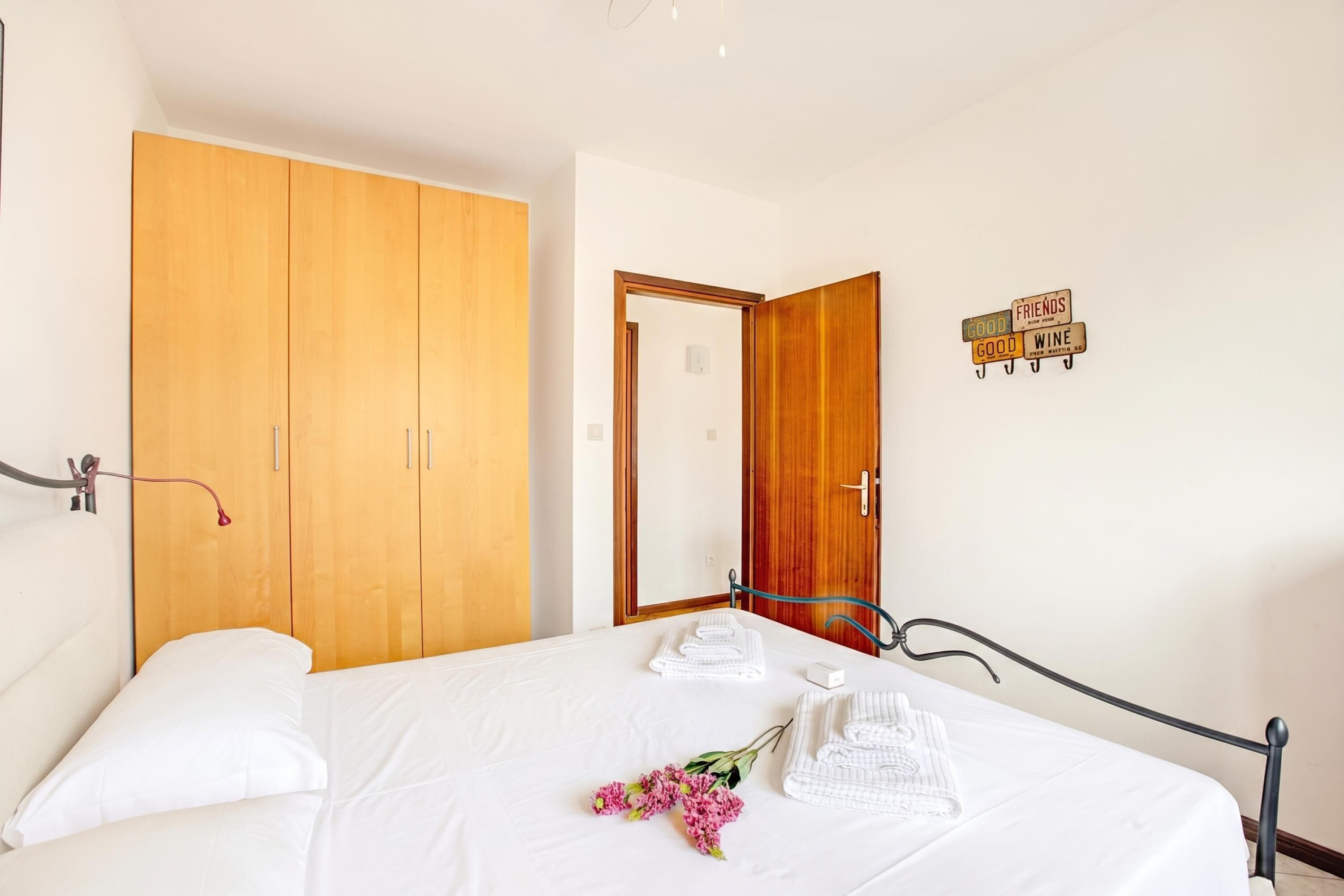 Standard-Apartment, 1 Schlafzimmer, Balkon (Casa Silvia 50m From The Lake) | 1 Schlafzimmer, WLAN