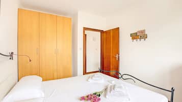 Apartemen Standar, 1 kamar tidur, balkon (Casa Silvia 50m From The Lake) | 1 kamar tidur dan Wi-Fi