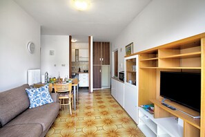 Standard Apartment, Multiple Bedrooms (Casa Silvia 50m From The Lake) | Living area - Casa Silvia 50m From The Lake (Arco)