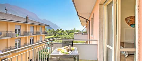 Standard-Apartment, Mehrere Schlafzimmer (Casa Silvia 50m From The Lake) | Speisen im Freien