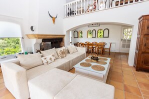 Smart TV, stereo, printers