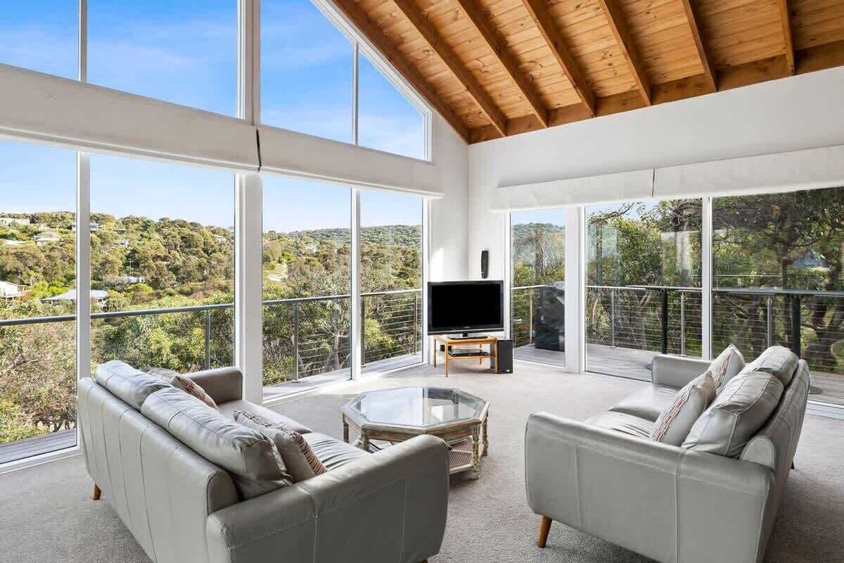 TV, fireplace, DVD player