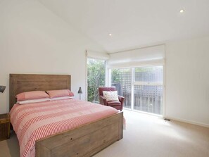 3 bedrooms, iron/ironing board, travel crib, WiFi