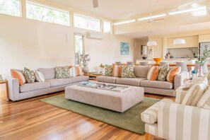 TV, fireplace, DVD player