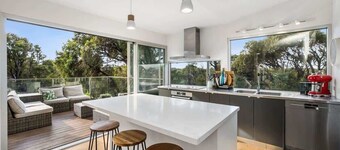 Narani Way I Walk to Beach I Pet Friendly