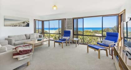 Moggs View I Walk to Beach