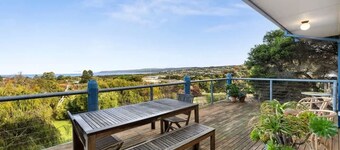 Aireys Delight I Lighthouse & Ocean Views