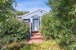 Exterior - Idyllic Beach & Bush Retreat I Pet Friendly (Anglesea)