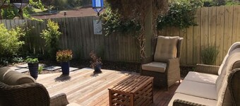 River End I Walk to the beach or shops