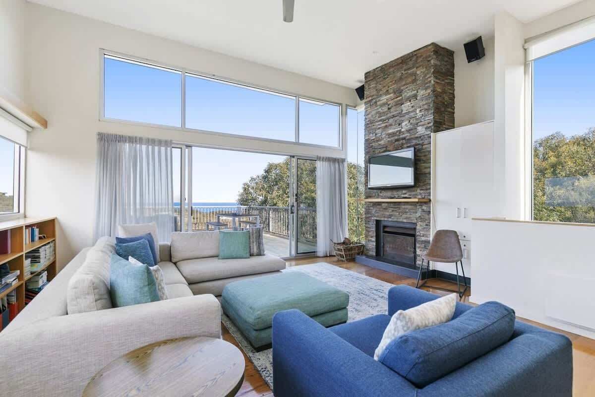 TV, fireplace, DVD player